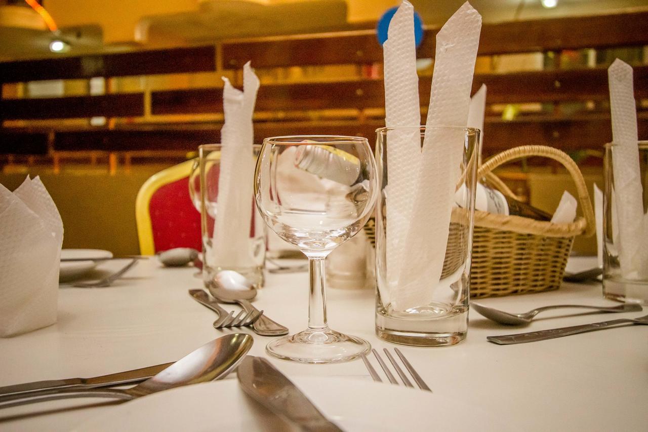 Eland Safari Hotel Nyeri Eksteriør bilde