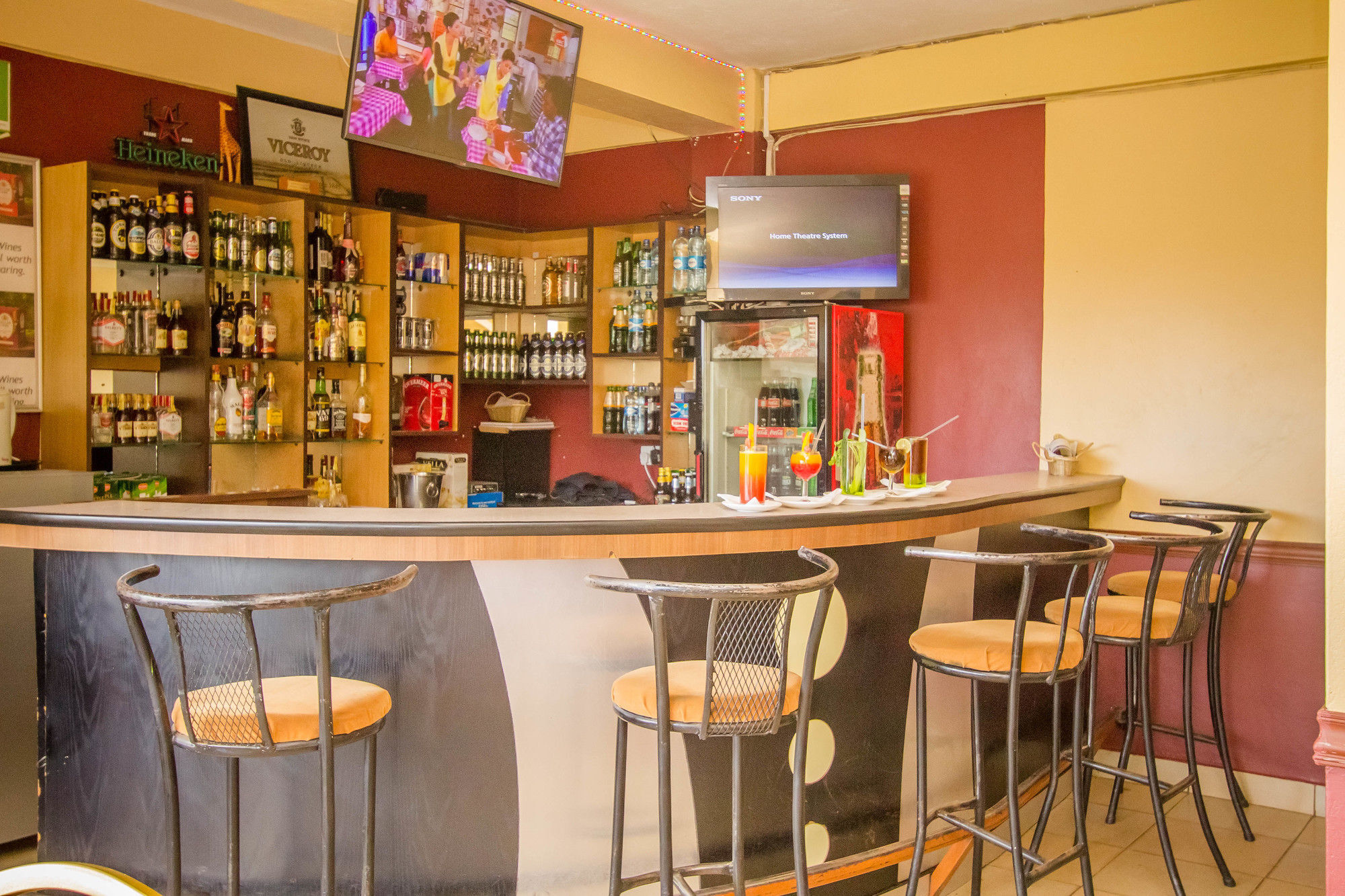Eland Safari Hotel Nyeri Eksteriør bilde