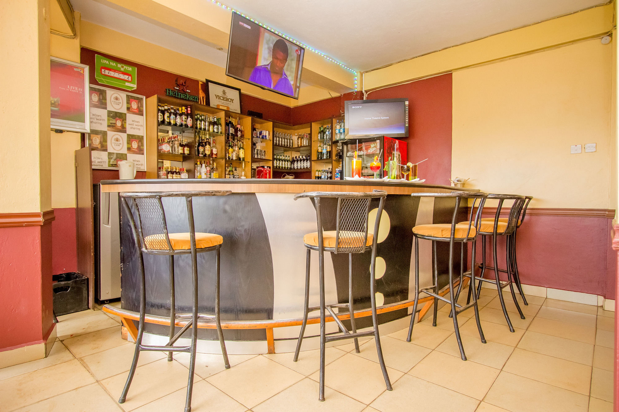 Eland Safari Hotel Nyeri Eksteriør bilde