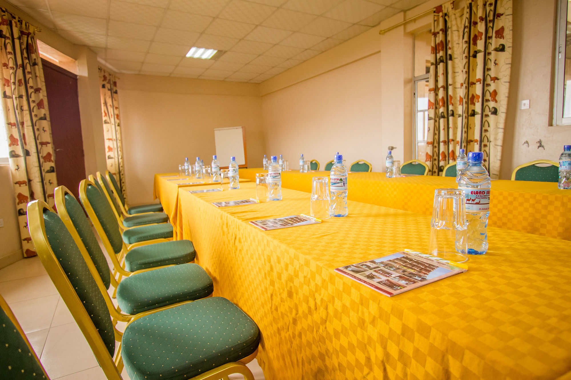 Eland Safari Hotel Nyeri Eksteriør bilde